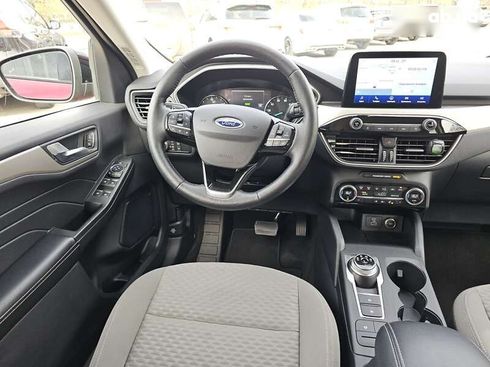 Ford Escape 2021 вишневый - фото 17