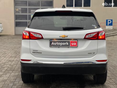 Chevrolet Equinox 2019 белый - фото 12