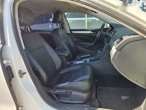 Volkswagen Passat 2012 - фото 11