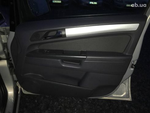 Opel Zafira 2010 серый - фото 12