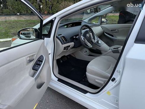 Toyota Prius 2013 - фото 10