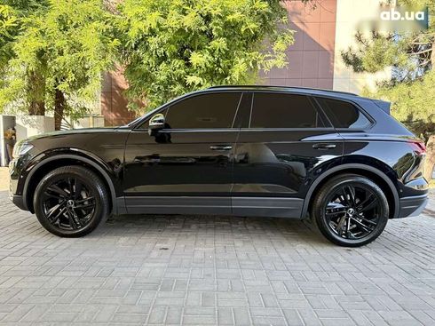 Volkswagen Touareg 2021 - фото 21