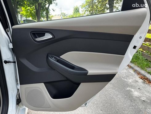 Ford Focus 2016 белый - фото 25