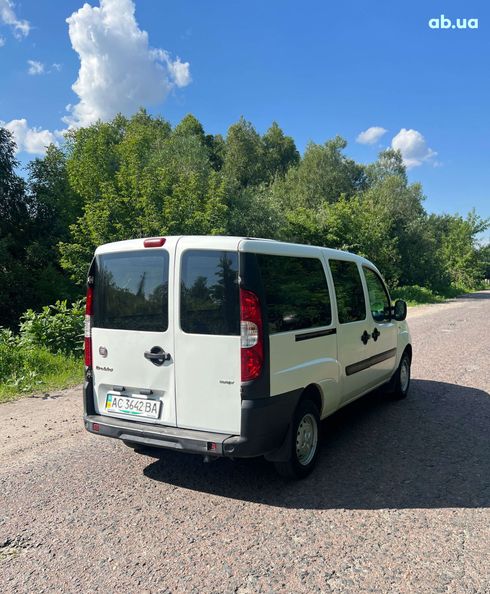Fiat Doblo 2010 белый - фото 9