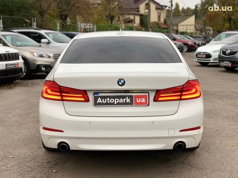BMW 5 серия 2017 белый - фото 6