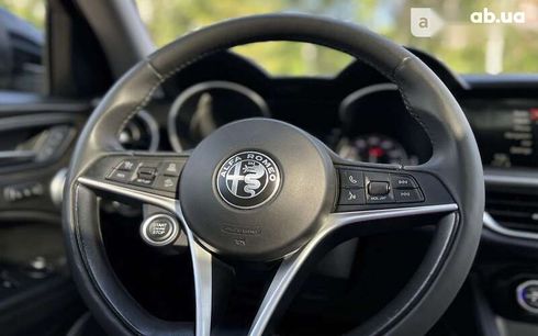 Alfa Romeo Stelvio 2017 - фото 30