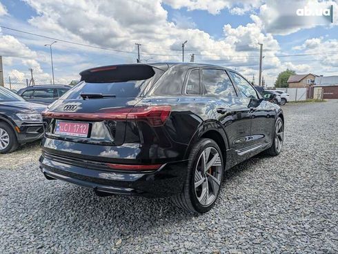 Audi E-Tron 2022 - фото 8