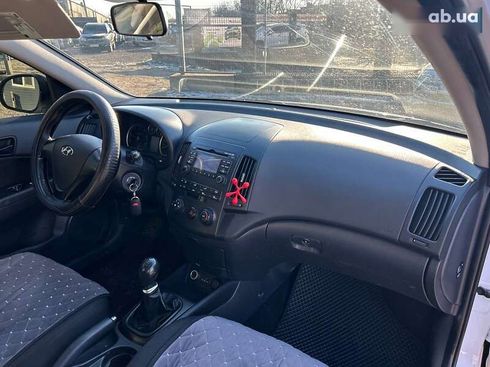 Hyundai i30 2011 - фото 29