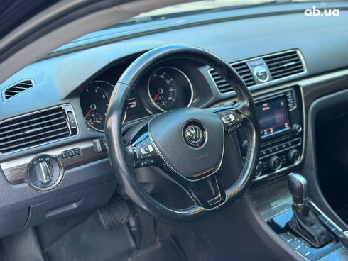 Volkswagen Passat 2016 черный - фото 28