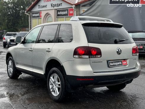 Volkswagen Touareg 2009 серый - фото 10