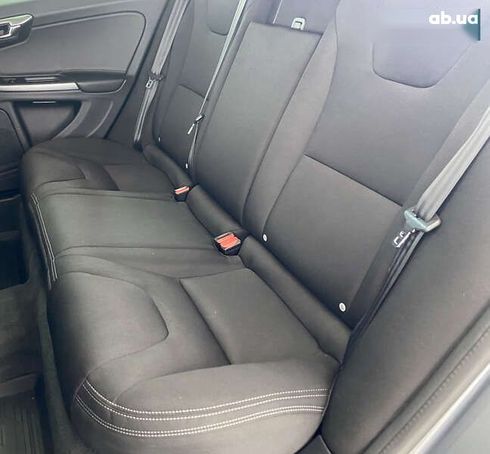 Volvo V60 2018 - фото 22