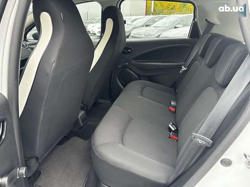 Renault Zoe 2020 - фото 22