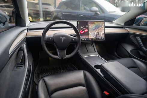 Tesla Model 3 2021 - фото 17