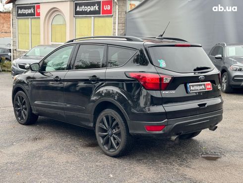 Ford Escape 2019 черный - фото 8