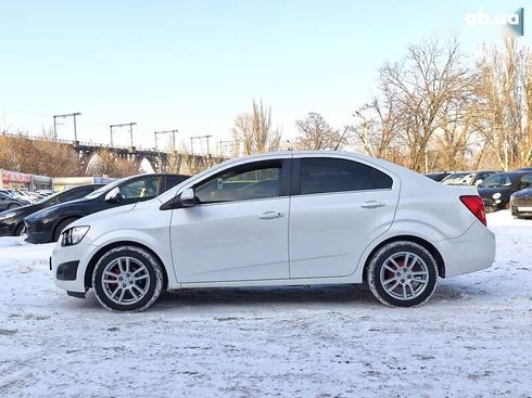 Chevrolet Aveo 2014 - фото 9