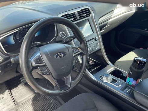 Ford Fusion 2017 - фото 12