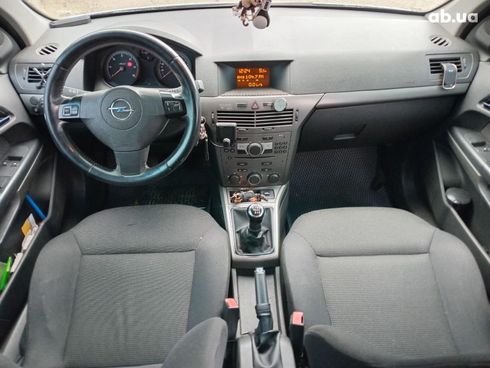 Opel Astra 2006 серый - фото 27