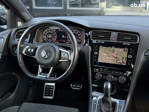 Volkswagen Golf GTI 2020 - фото 23
