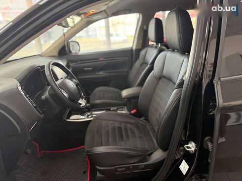 Mitsubishi Outlander 2020 - фото 15
