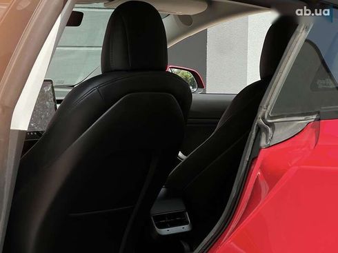 Tesla Model 3 2021 - фото 16