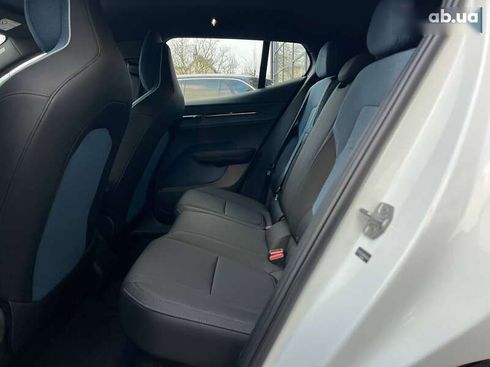 Volvo EX30 2024 - фото 22