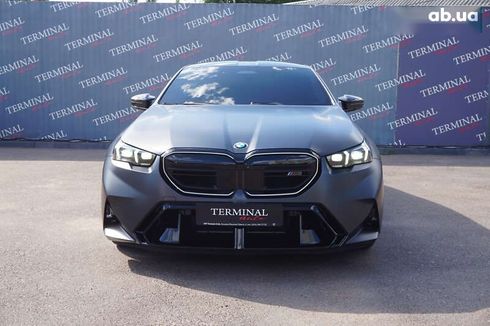 BMW M5 2025 - фото 2