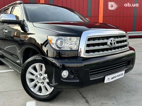 Toyota Sequoia 2010 - фото 2