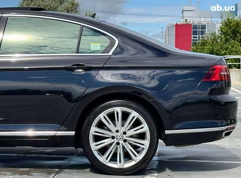 Volkswagen Passat 2018 - фото 19