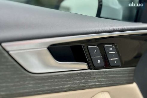 Audi A4 2022 - фото 19
