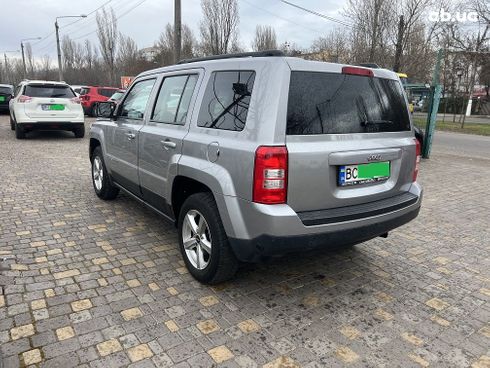 Jeep Patriot 2015 серый - фото 20