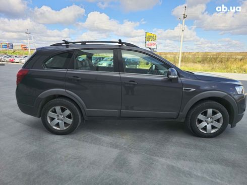 Chevrolet Captiva 2012 серый - фото 4