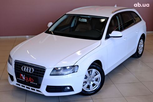 Audi A4 2010 белый - фото 2