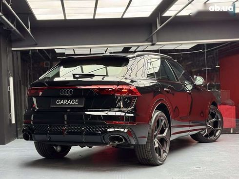 Audi RS Q8 2024 - фото 22