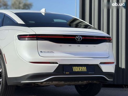 Toyota Crown 2024 - фото 22