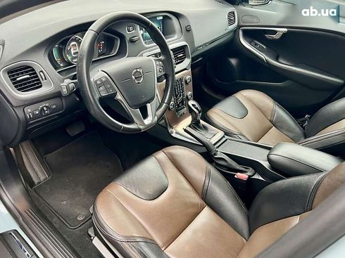 Volvo V40 Cross Country 2016 - фото 22