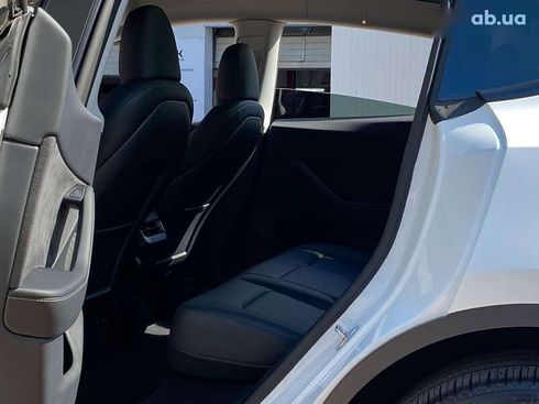 Tesla Model Y 2024 - фото 15