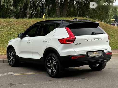 Volvo XC40 2020 - фото 18