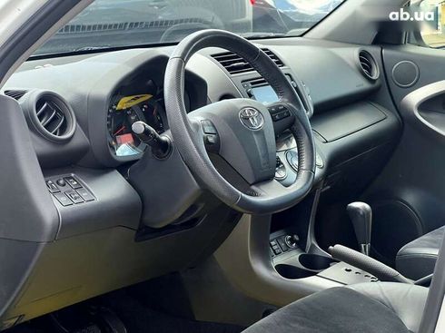 Toyota RAV4 2012 - фото 25