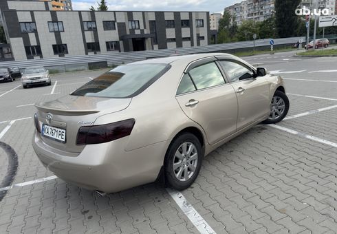 Toyota Camry 2006 золотистый - фото 4