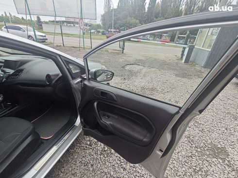 Ford Fiesta 2019 серебристый - фото 14