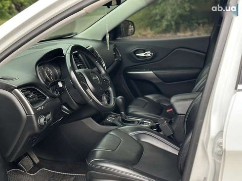 Jeep Cherokee 2018 - фото 9