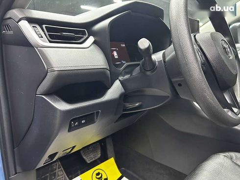 Toyota RAV4 2023 - фото 9