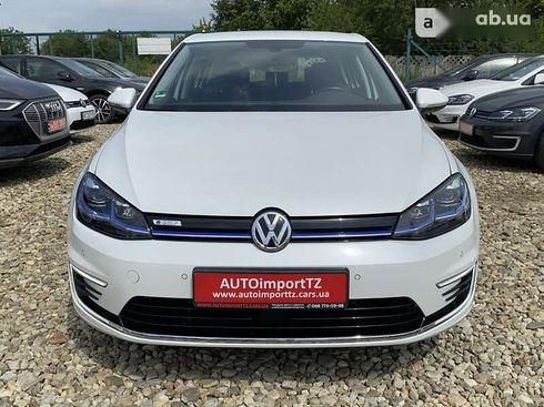 Volkswagen e-Golf 2020 - фото 16