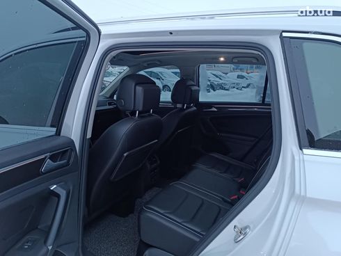 Volkswagen Tiguan 2018 белый - фото 38