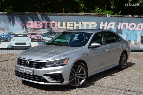 Volkswagen Passat 2018 серый - фото 3