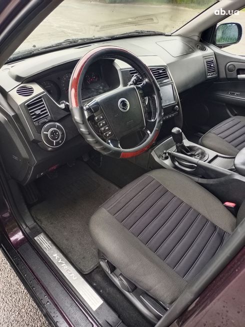 SsangYong Kyron 2010 вишневый - фото 4