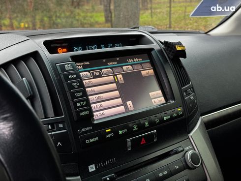 Toyota Land Cruiser 2010 черный - фото 17