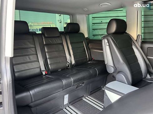 Volkswagen Multivan 2016 - фото 26