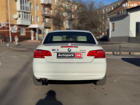 BMW 3 серия 2010 белый - фото 7