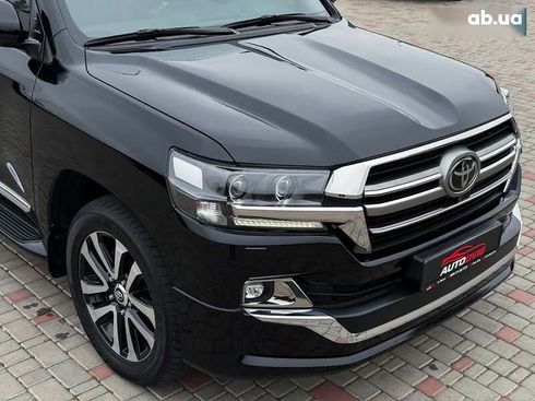 Toyota Land Cruiser 2019 - фото 10